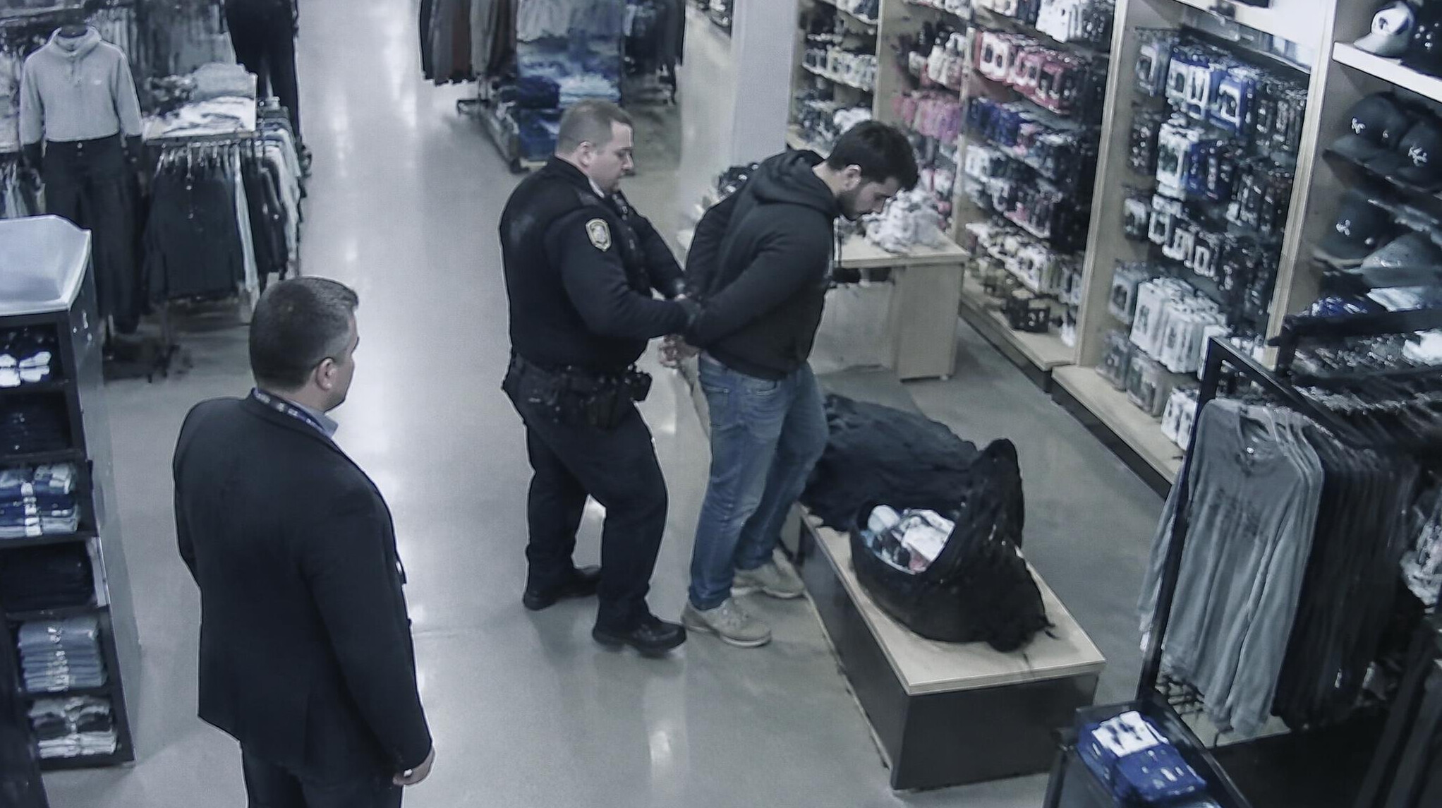 detective in store